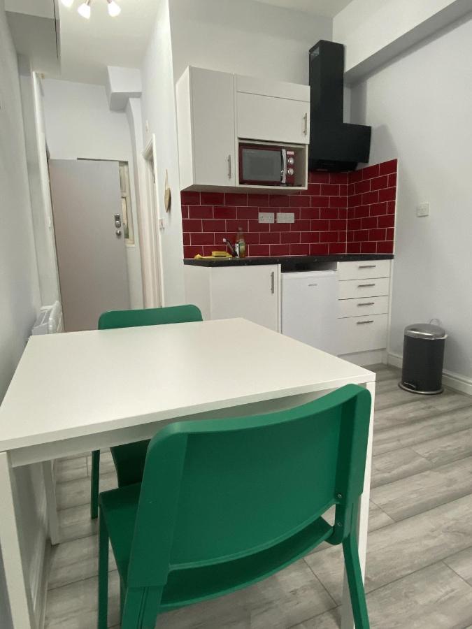 Comfortable - Cosy - Budget Studios In City Center 伦敦 外观 照片