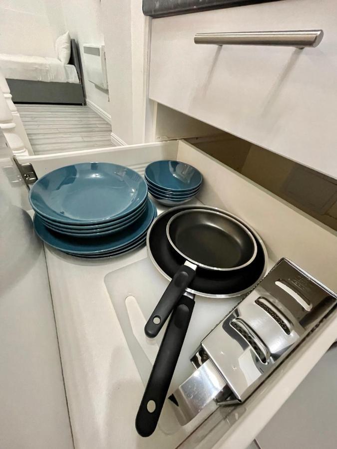 Comfortable - Cosy - Budget Studios In City Center 伦敦 外观 照片